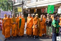 WatSuanDok-Monks